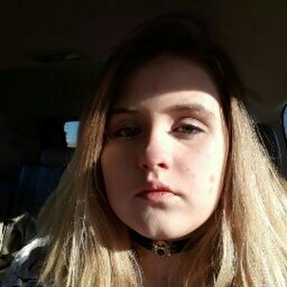 Meet your Posher, Hailey - Picture 1 of 1